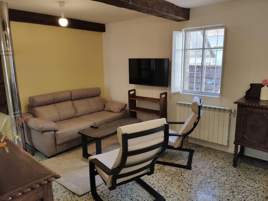 Casa Carmina: Casa Para Pequenos Grupos En El Corazon De Galicia O Irixo Экстерьер фото